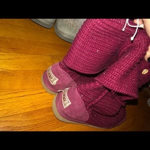 Red knit uggs